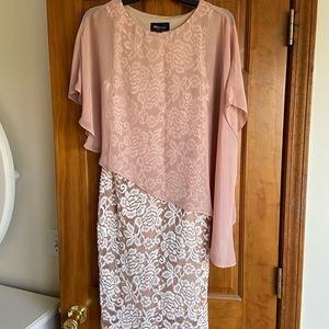 Size 4 Dress Like new. Wore to a wedding and for Easter